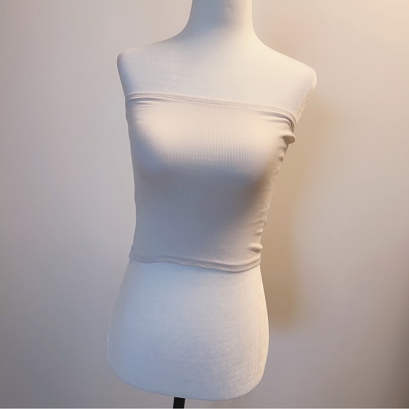 H&M basic strapless crop top. 100% new condition. - Picture 8 of 9